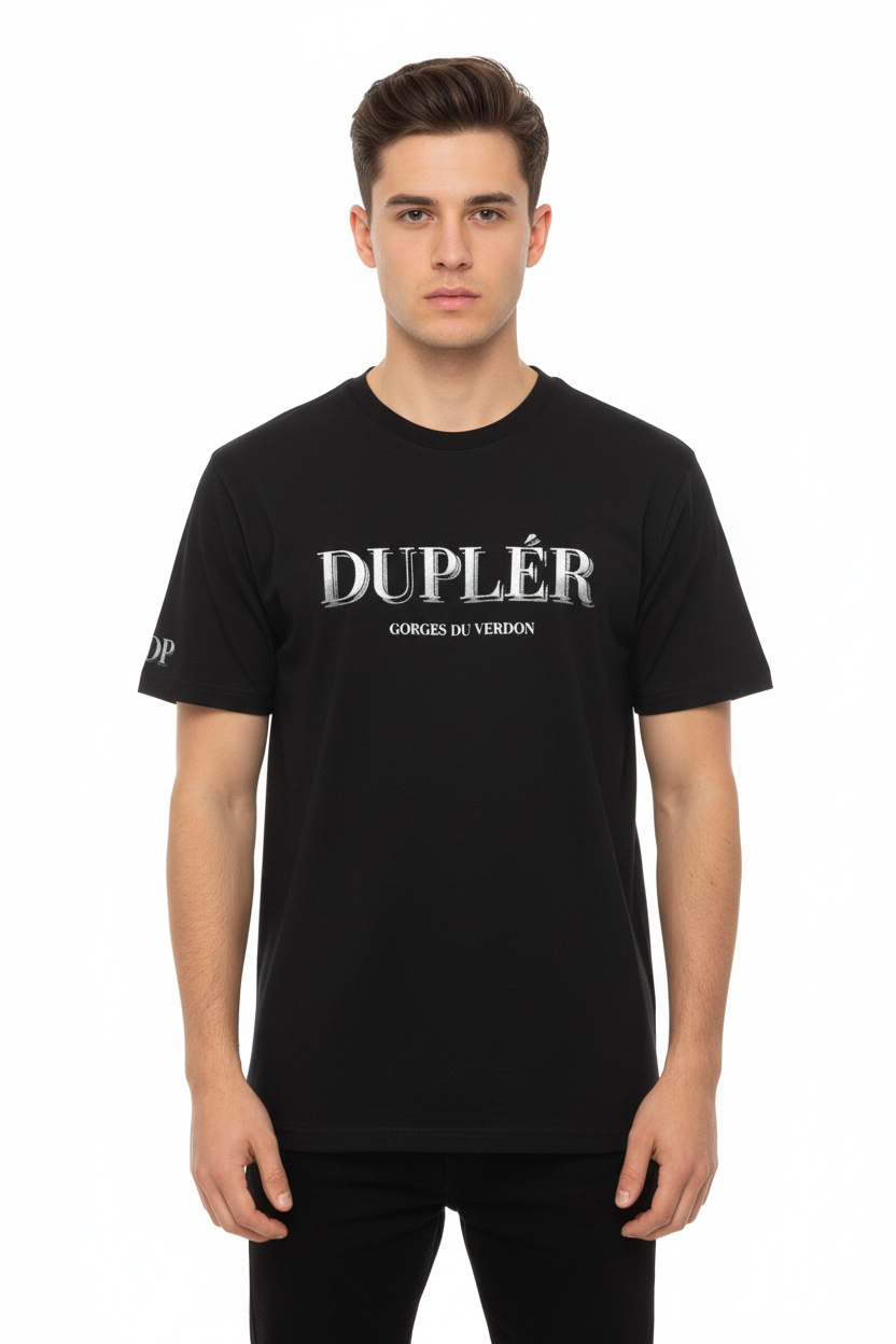 Duplér Svart T-shirt – på person